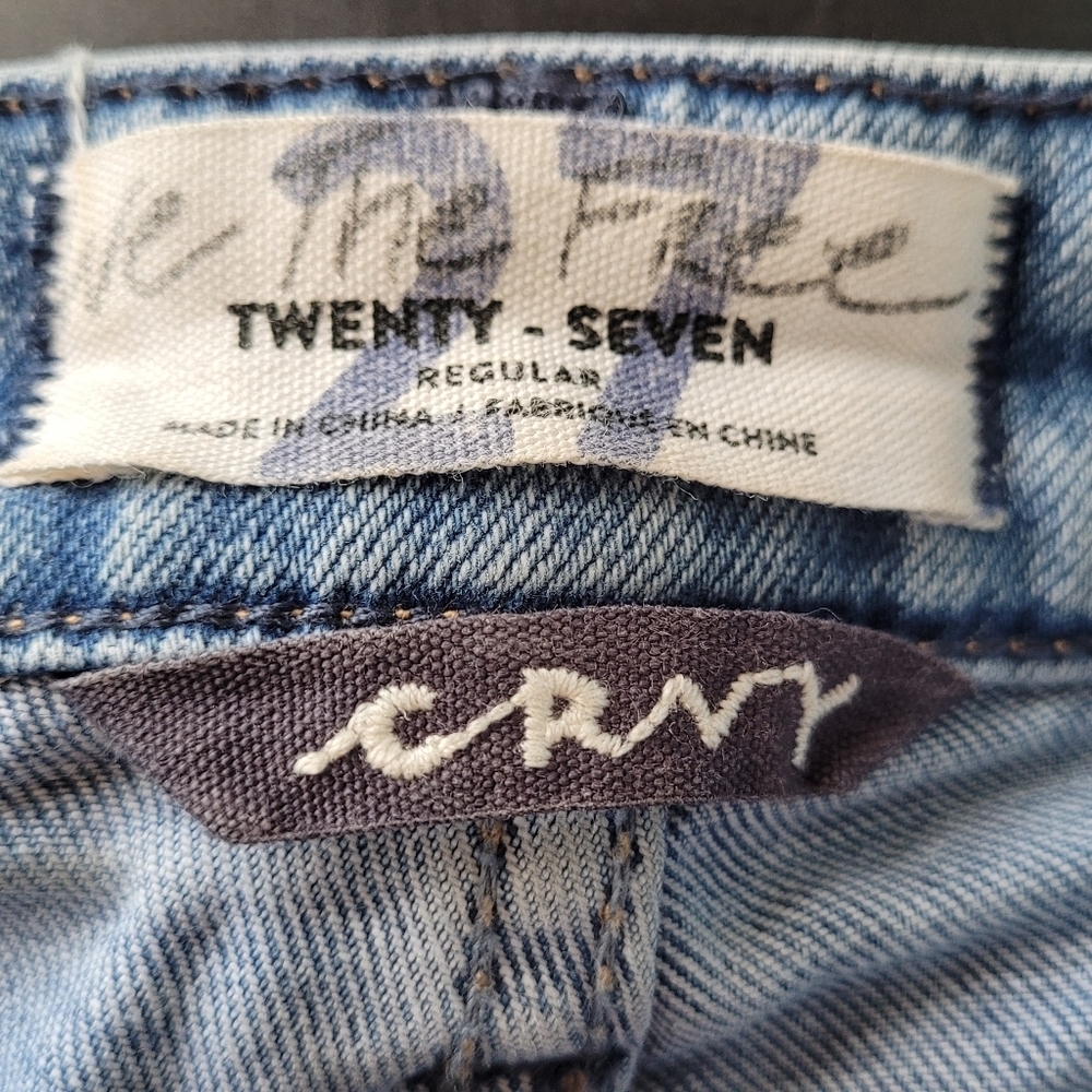 WE THE FREE CRVY Denim Shorts with Raw Hem Size 27 - Picture 4 of 5
